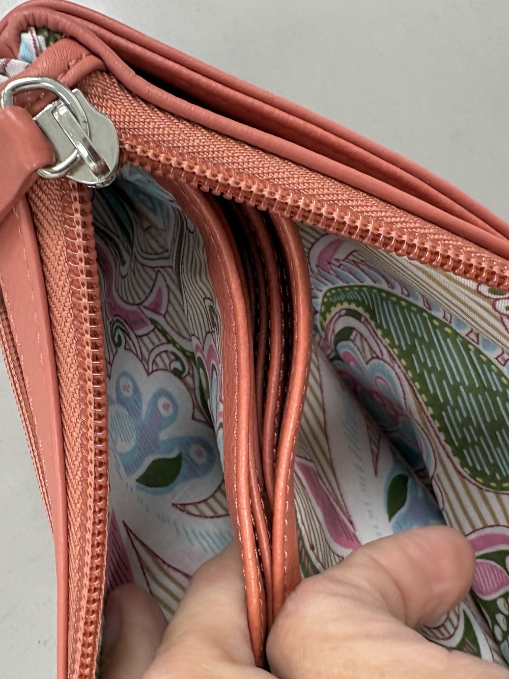 Stone Mountain Coral Pink Pebble Leather Double Zip Clutch Wallet Organizer - Picture 10 of 15